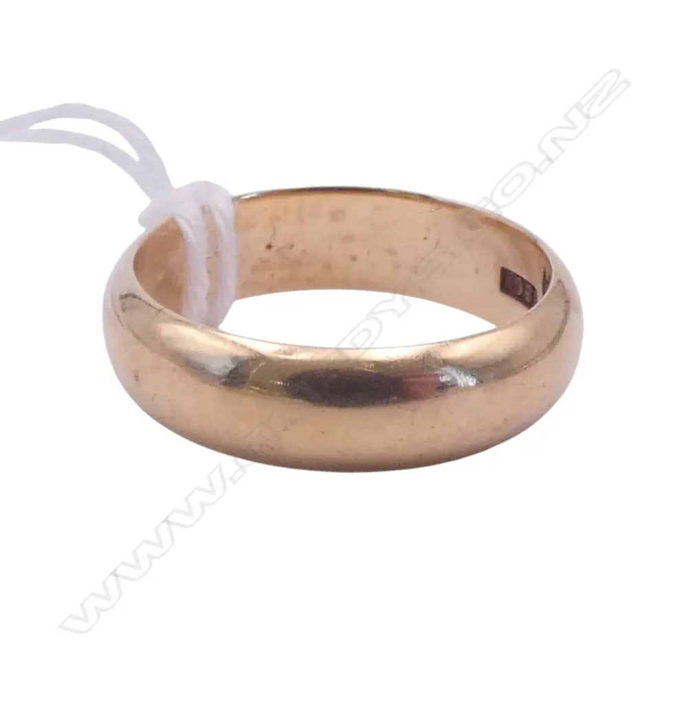 15CT WEDDER RING, 4.93gms SIZE O Image 1++