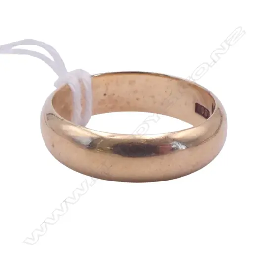 15CT WEDDER RING, 4.93gms SIZE O