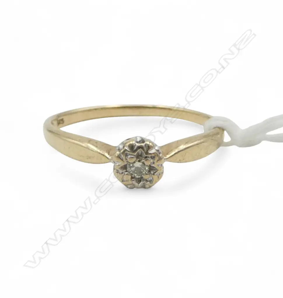 9ct DIAMOND RING, 1.55gm SIZE Q Image 1++
