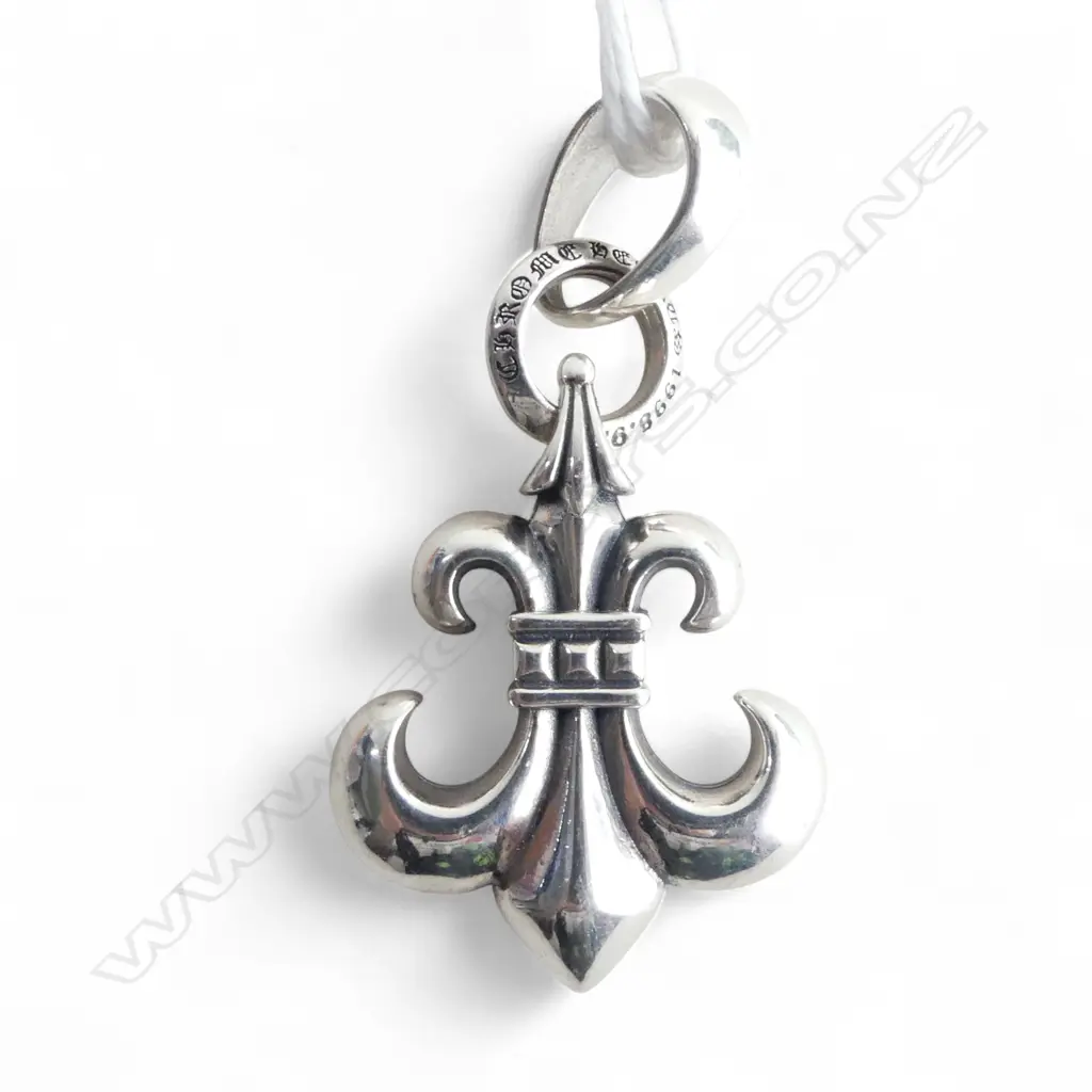 COPY 'CHROME HEARTS' 925 SILVER FLEUR-DE-LIS PENDANT, H.50mm 18.4gms Image 1++