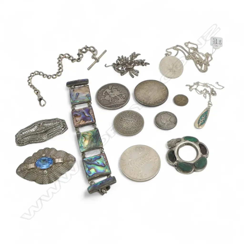 ASST. MAINLY SILVER JEWELLERY Image 1++