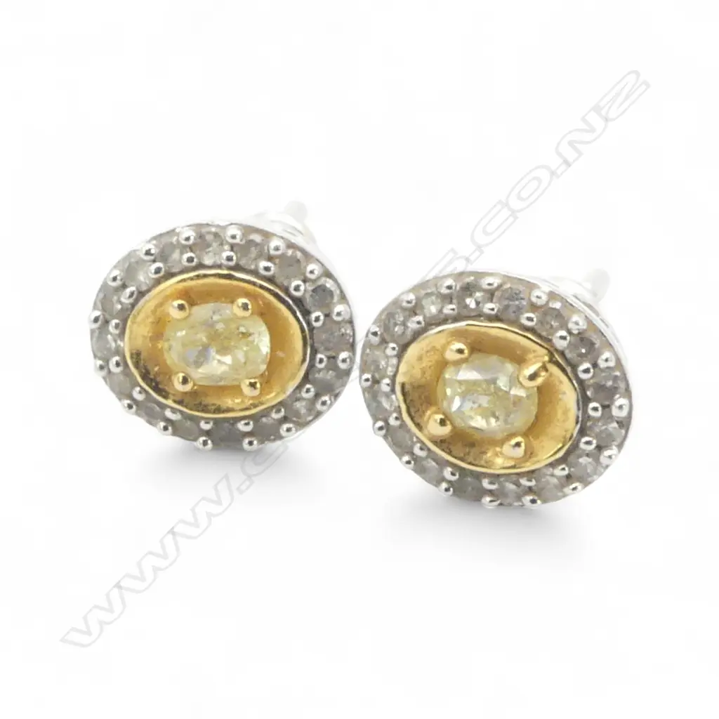 PR 10ct GOLD & DIAMOND EARRINGS. 1.93gms Image 1++