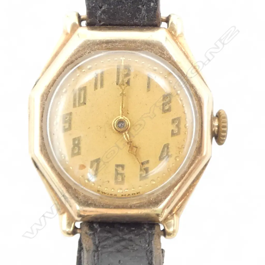 c1920's 9ct GOLD OCTAGONAL LADIES WRISTWATCH  Image 1++