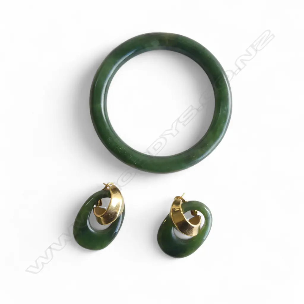JADE BANGLE Dia.80mm + PR EARRINGS  Image 1++
