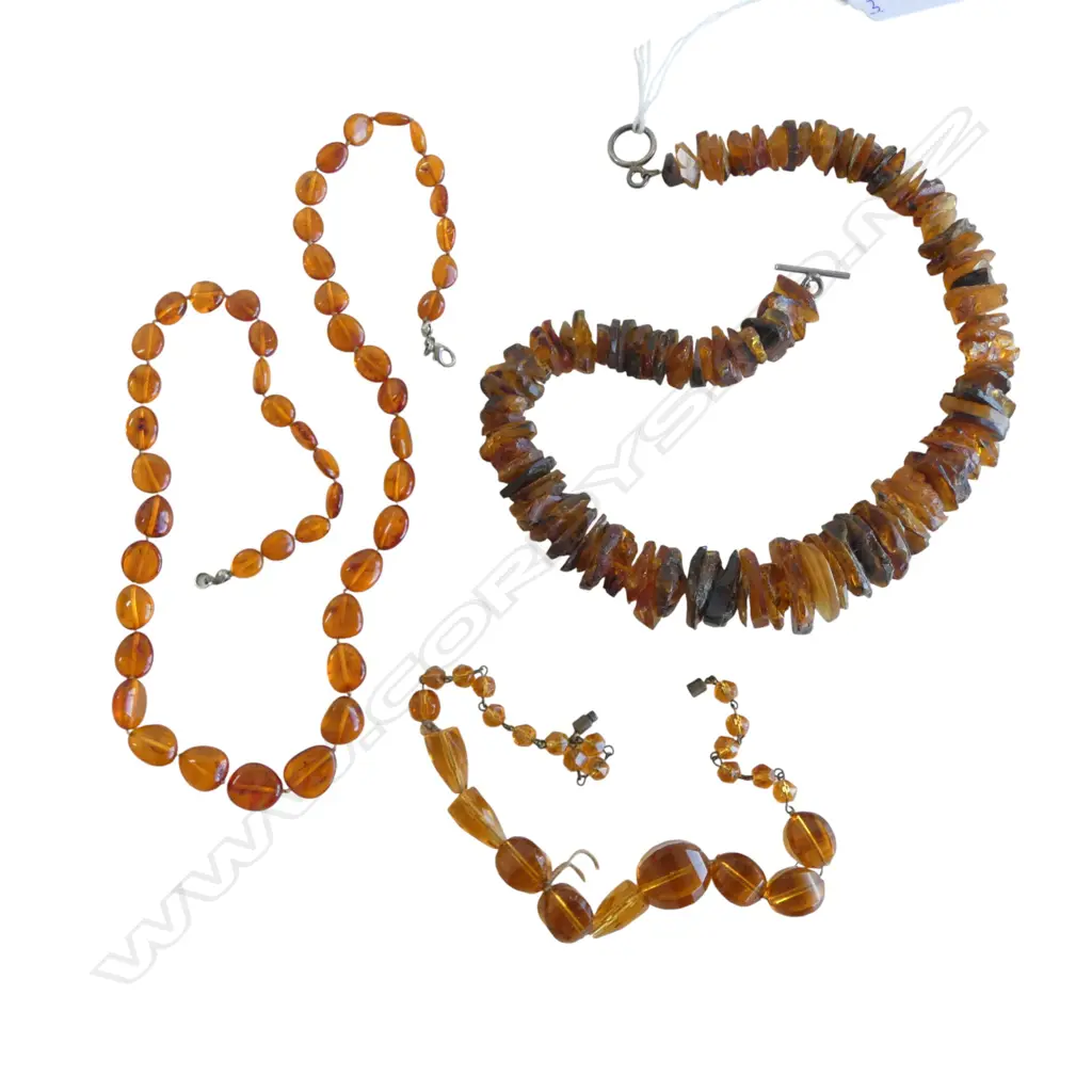 2 AMBER NECKLACES L.590mm + 1 YELLOW GLASS  Image 1++