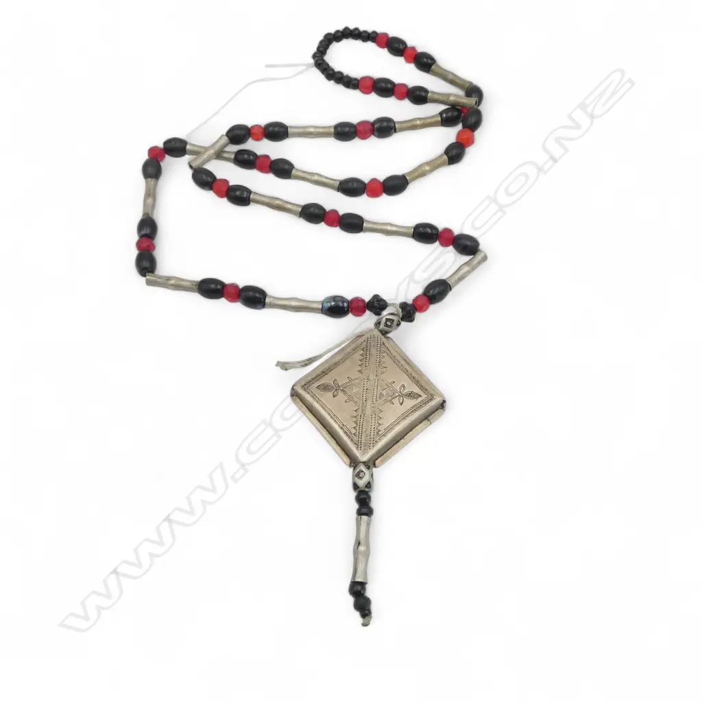 TRIBAL COIN SILVER ? & BEAD NECKLACE L.720mm Image 1++