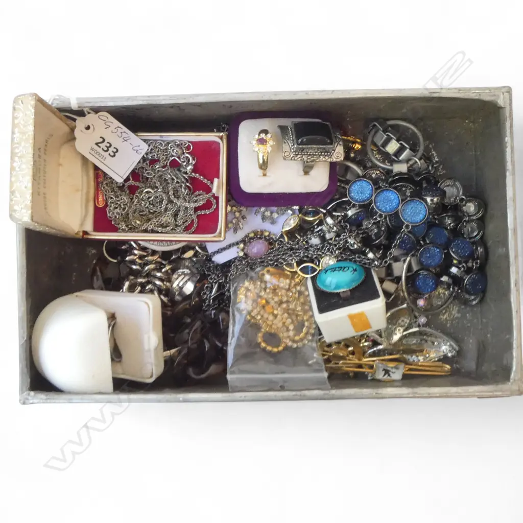 TIN COSTUME JEWELLERY    Image 1++