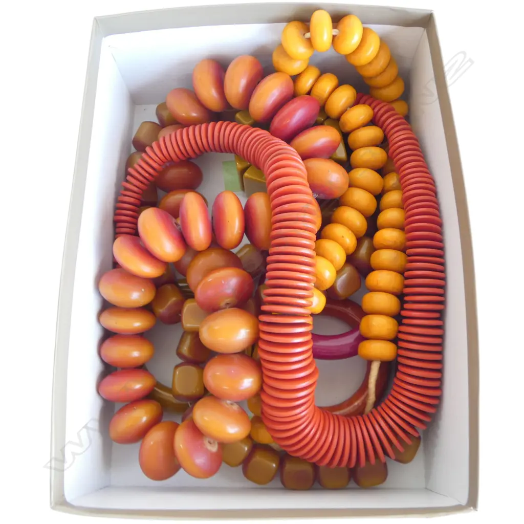 4 NECKLACES, 3 BANGLES & A BRACELET, MOSTLY RESINS Image 1++