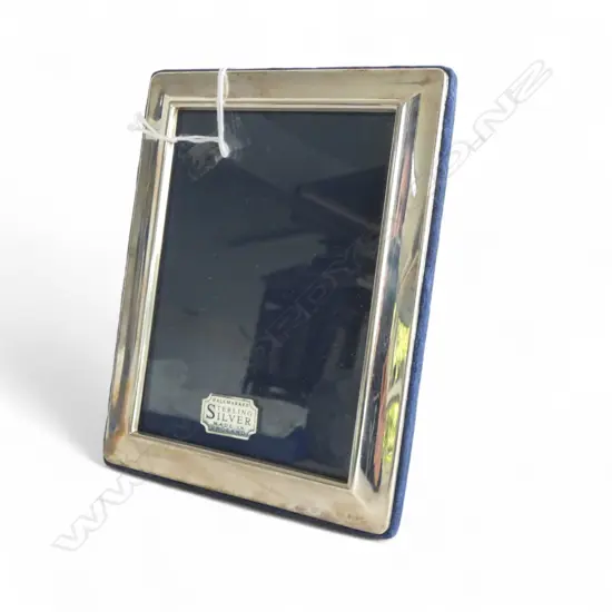 BOXED S/SILVER PHOTO FRAME H150MM
