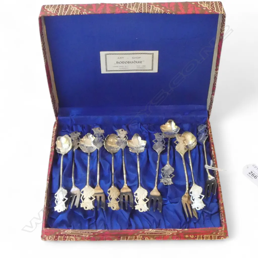 CASED SET 800 SILVER INDONESION SPOONS & FORKS  137GRMS Image 1++