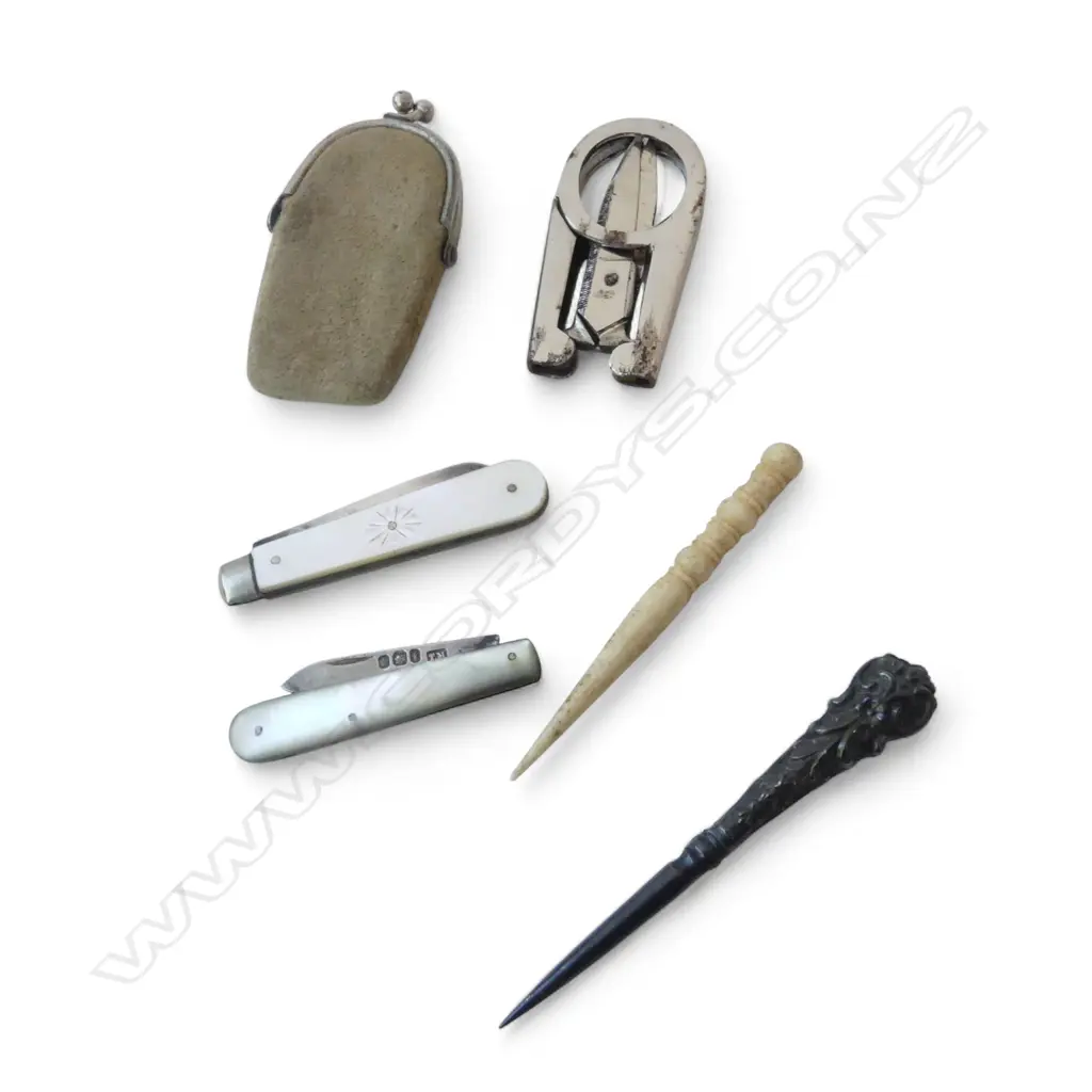 2 EDWARDIAN SILVER & MOP SMALL FOLDING KNIVES + 3 implements (folding scissors + 2 hole makers) Image 1++