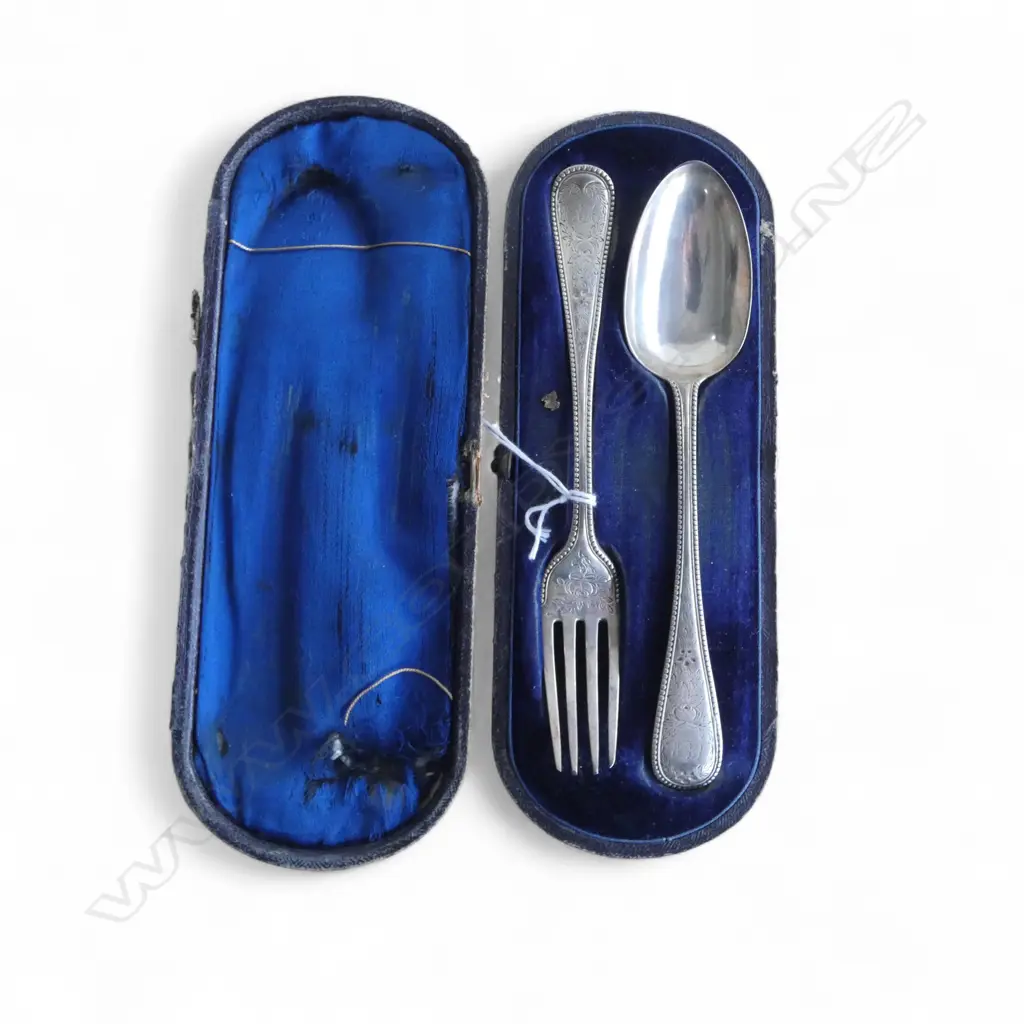 PR VICTORIAN SILVER FORK & SPOON London 1866. 93gms. In old box faulted Image 1++