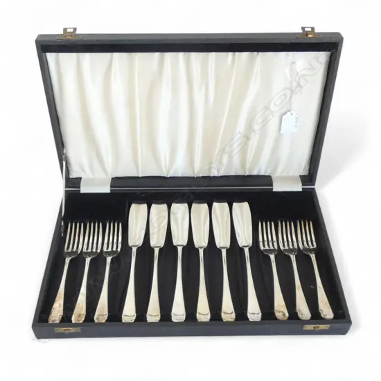 CASE 6 PLACE SHEFFIELD FISH CUTLERY SET