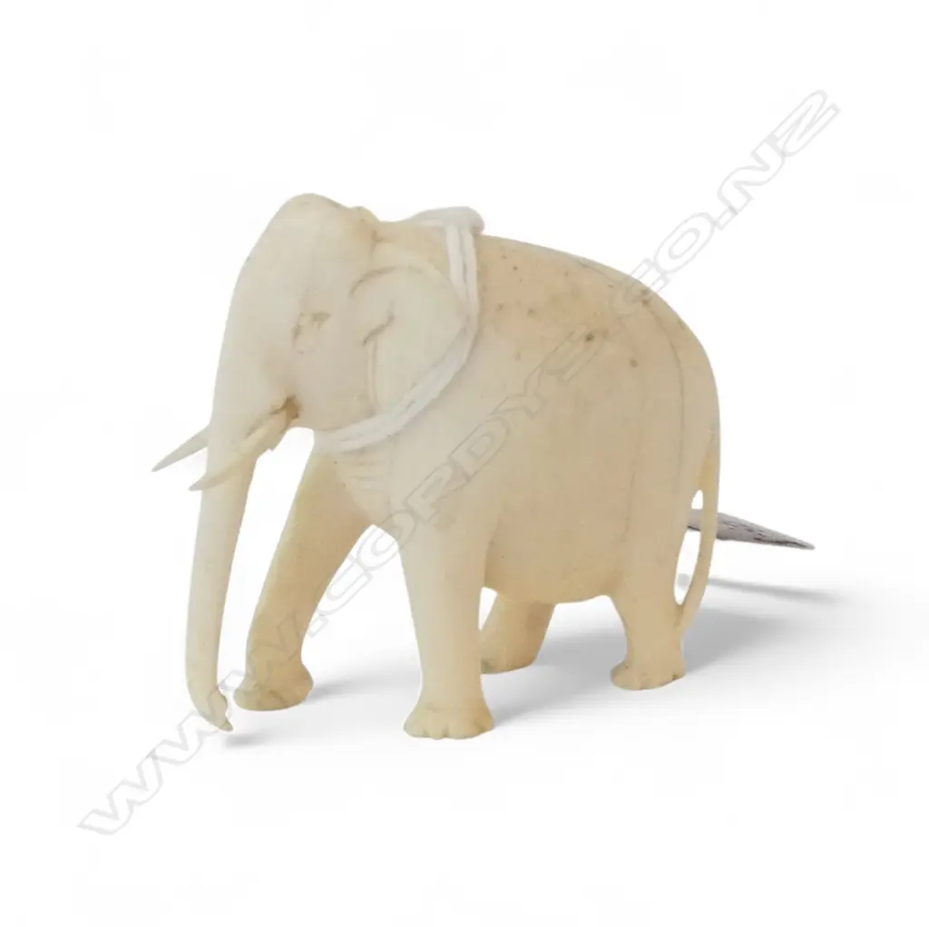 SMALL CARVED IVORY ELEPHANT H.40mm Image 1++