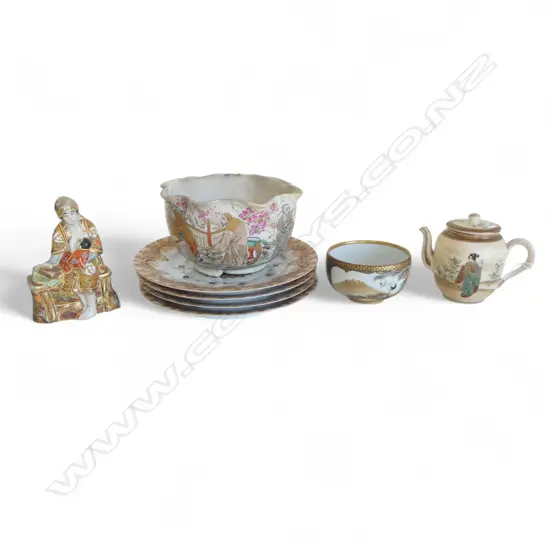 8 PCES ORIENTAL CERAMICS; 4 PLATES 185mm dia, 2 BOWLS (LARGER AF), TEAPOT, FIGURINE H.115mm