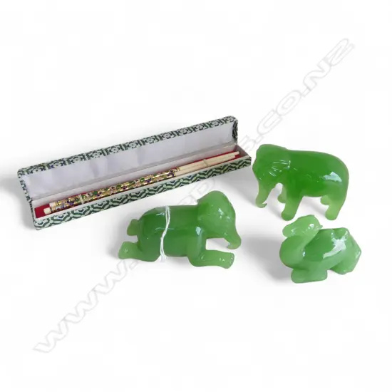 3 GREEN GLASS ANIMAL ORNAMENTS (JADE LIKE) + chopsticks: 2 elephants L.90mm + camel
