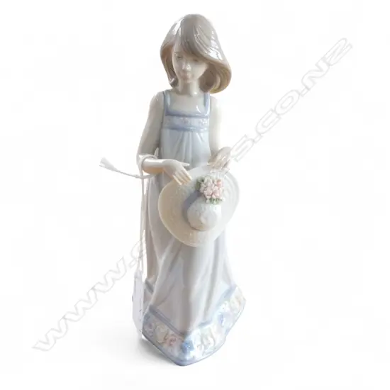 LLADRO #5643 'CATHY' H.195mm + BOX