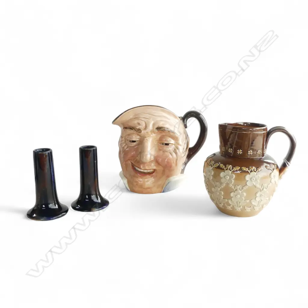 ROYAL DOULTON TOBY JUG, H.150mm, DOULTON LAMBETH JUG, H.130mm & 2 VIC. GH RICHARDS VASES, H.100mm Image 1++