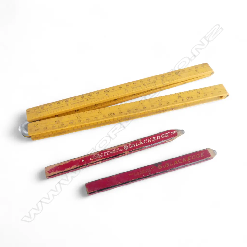 VINTAGE 'RABONE-CHESTERMAN' BAKELITE 4 FOLDING CONVERSION RULER + 2 BUILDERS PENCILS Image 1++