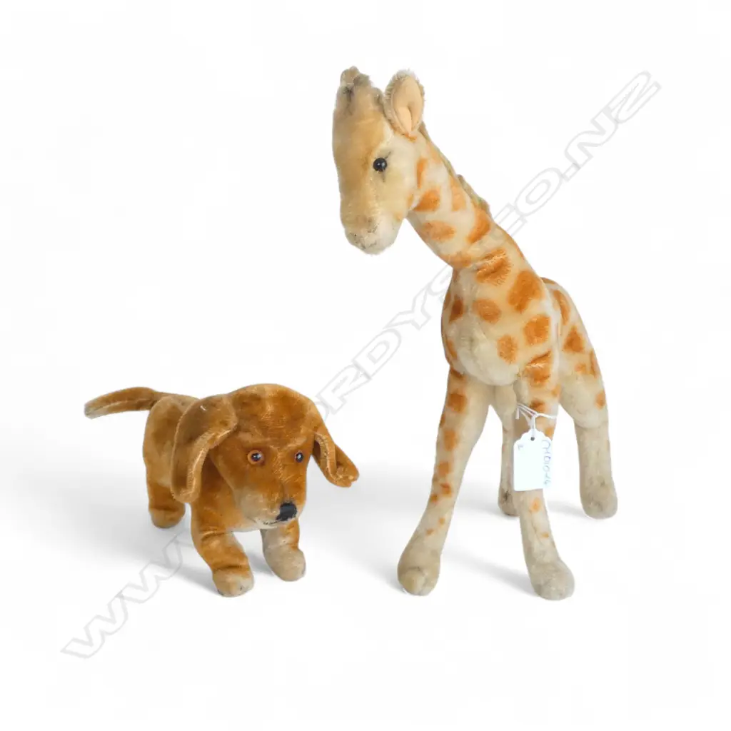 2 VINTAGE STEIFF TOYS; GIRAFFE AND SAUSAGE DOG Image 1++