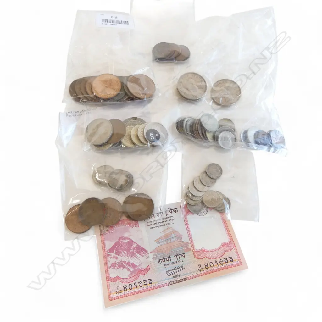 COLLECTION OF N.Z. & G.B. COINS + NEPAL 5 RUPEE NOTE Image 1++