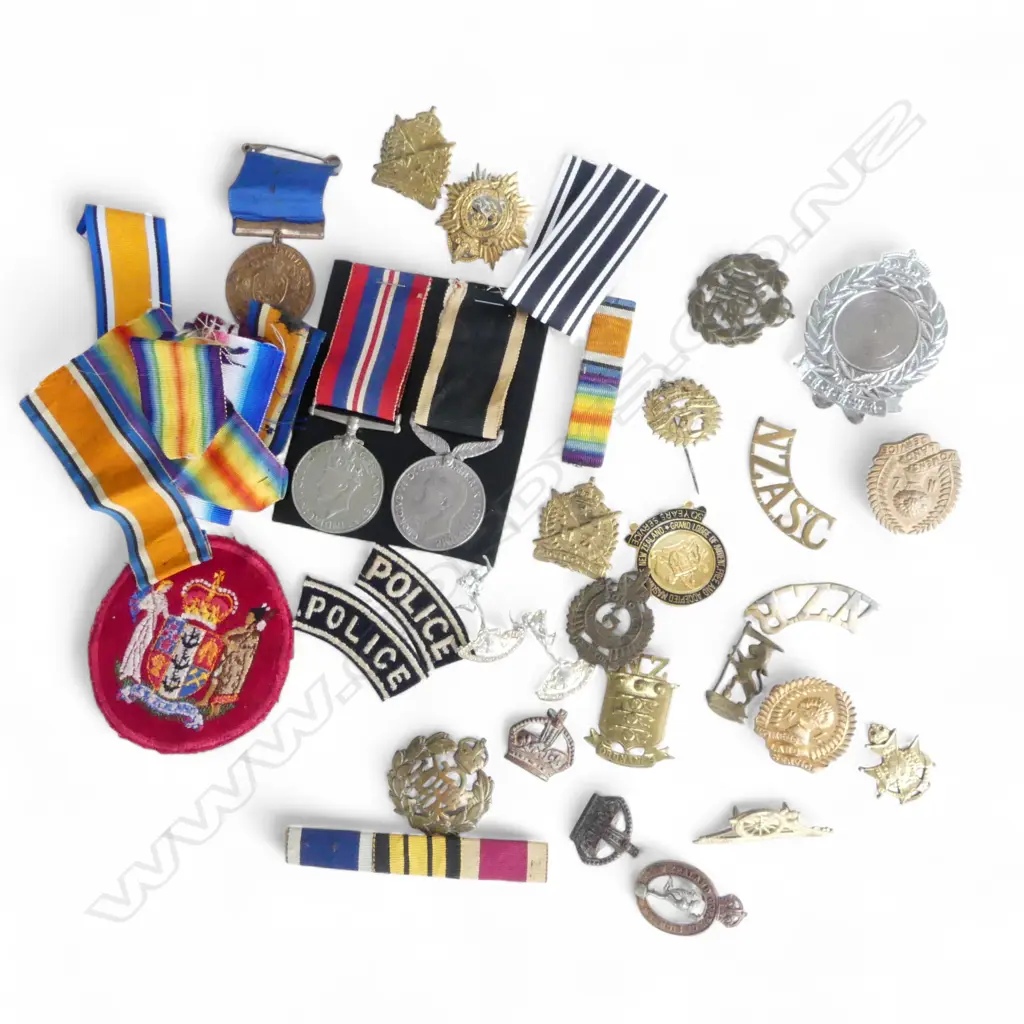 NZ MILITARY BADGES, RIBBONS, MEDALS Image 1++
