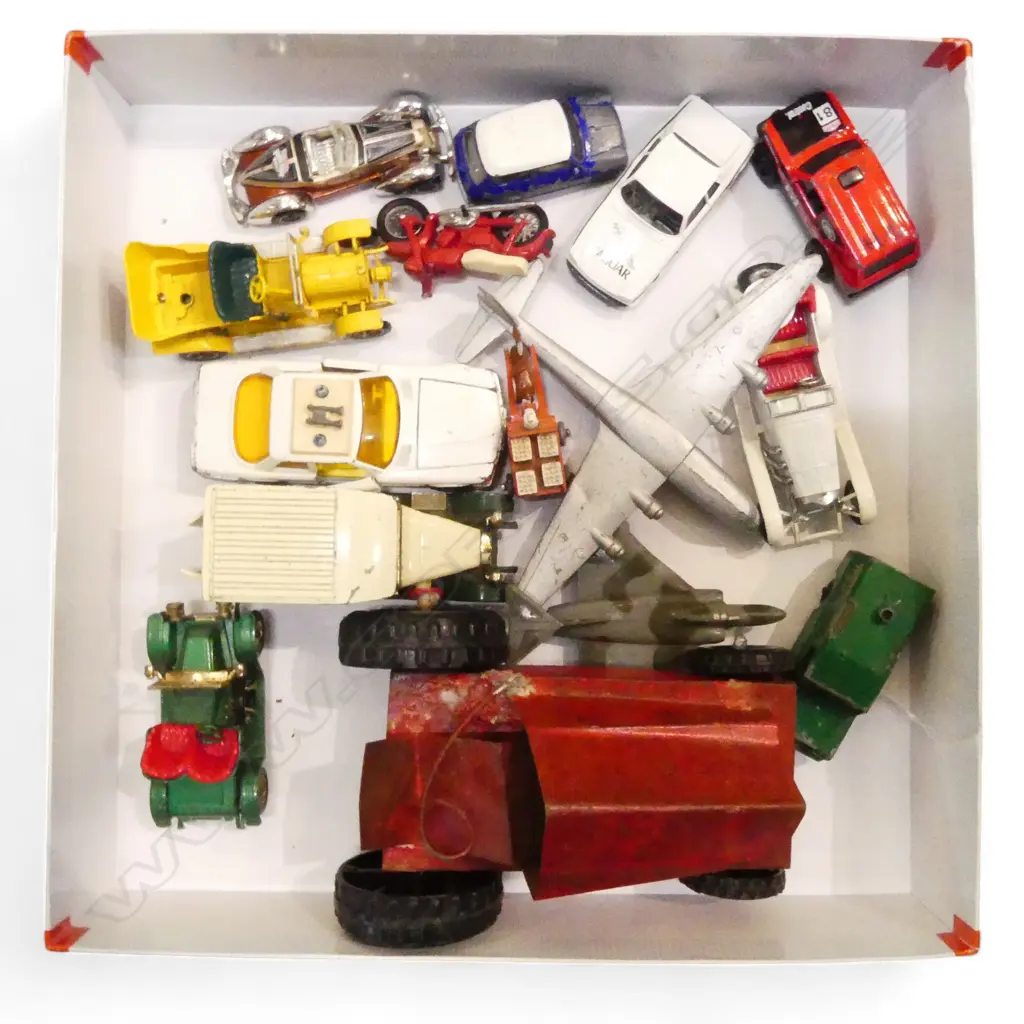 ASSORTED OLD TOYS – DINKY MATCHBOX PLANES CARS ETC Image 1++