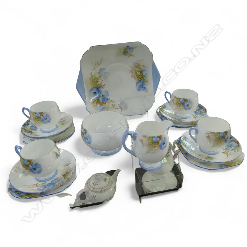 SHELLEY CHINA PART TEASET CAKE PLATE C/SUGAR 6 SIDE PLATES 5 SAUCERS 4CUPS BLUE FLORAL PAT Image 1++