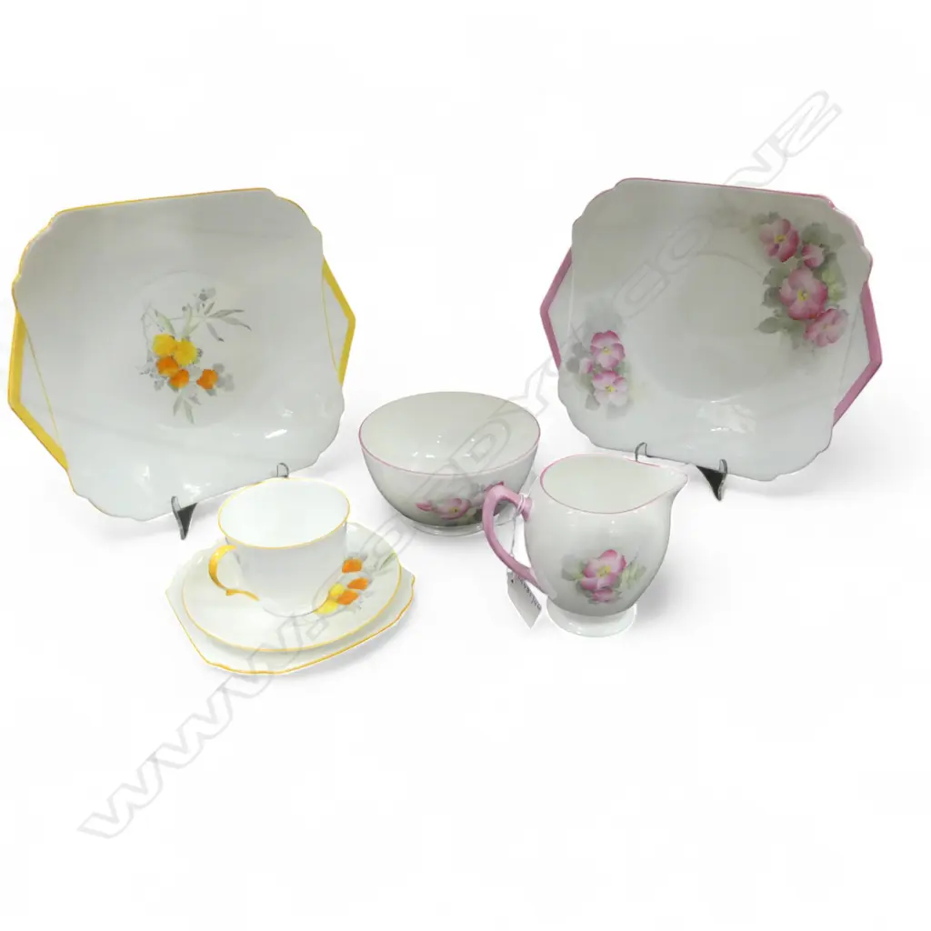 SHELLEY CHINA CAKE PLATE MATCHING CSP & SHELLEY CHINA C/PLATE MATCHING C/SUGAR DECO PATS Image 1++