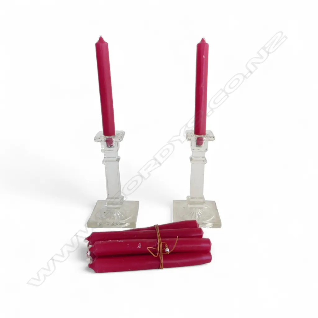 PAIR OF GLASS CANDLE HOLDERS + 6 CANDLES Image 1++