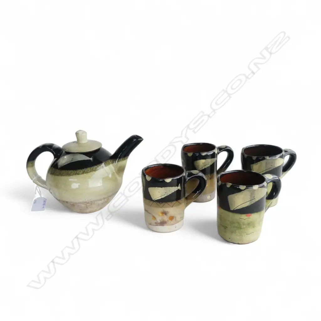 STEVE FULLMER N.Z. STUDIO POTTERY TEAPOT & 4 CUPS repeating whale motifs Image 1++