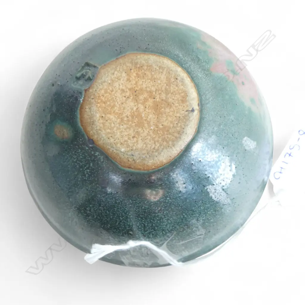 GRAEME STORM N.Z. STUDIO POTTERY BOWL Dia.125mm Image 1++