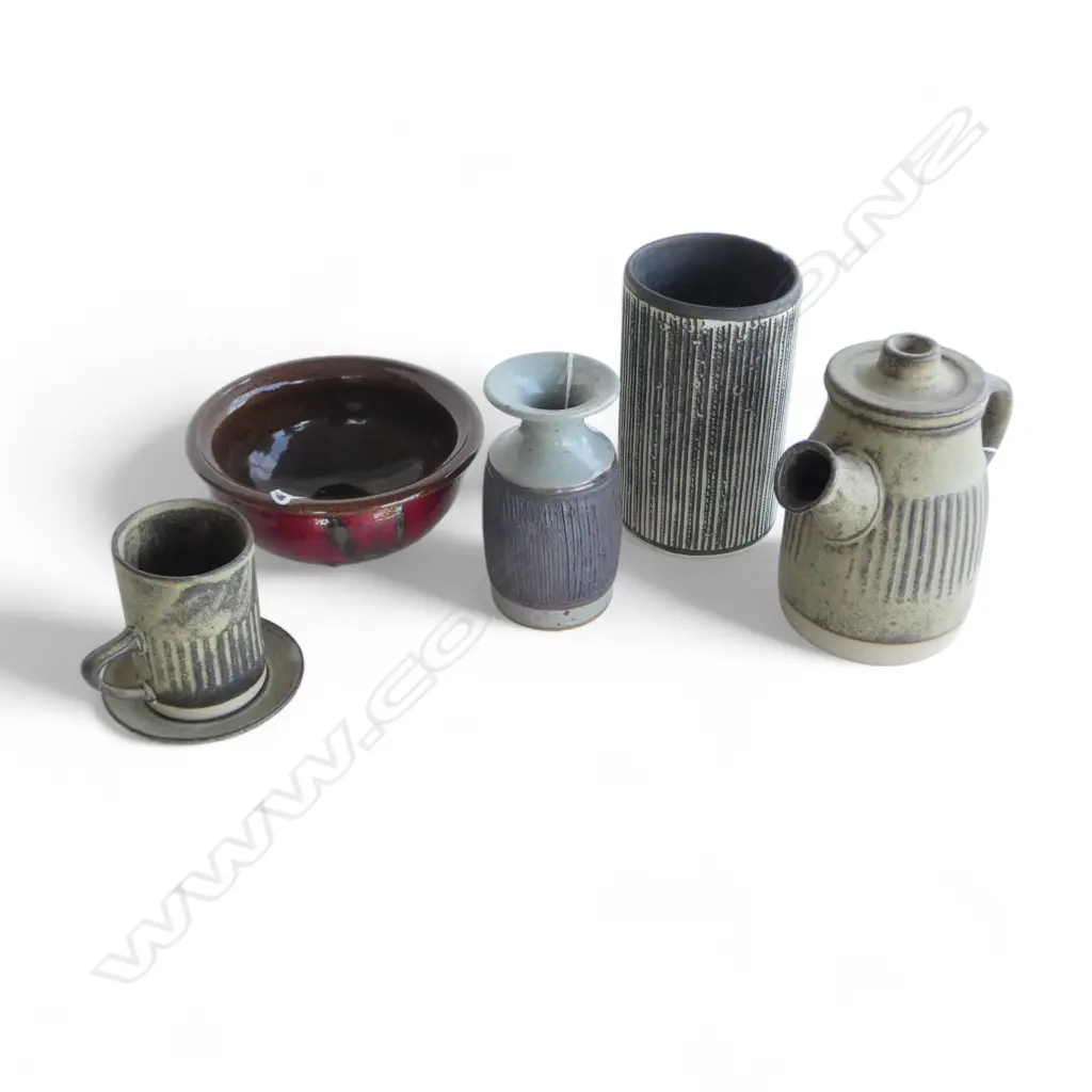 NZ STUDIO POTTERY COFFEE POT H180MM C/S 2 VASES H180MM & BOWL DIA 180MM Image 1++