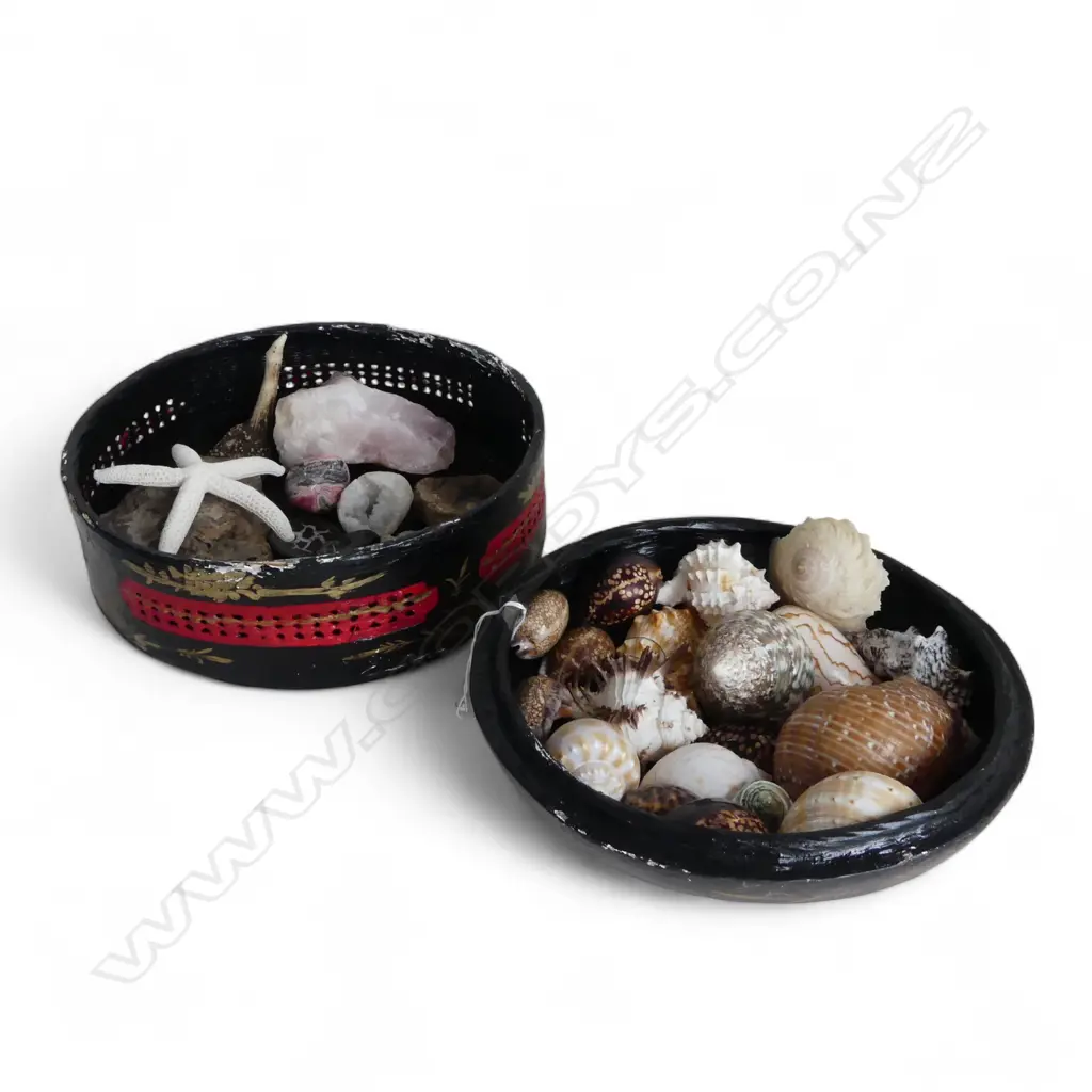 2 WOVEN BASKETS w. SHELLS & GEMSTONES ETC Image 1++