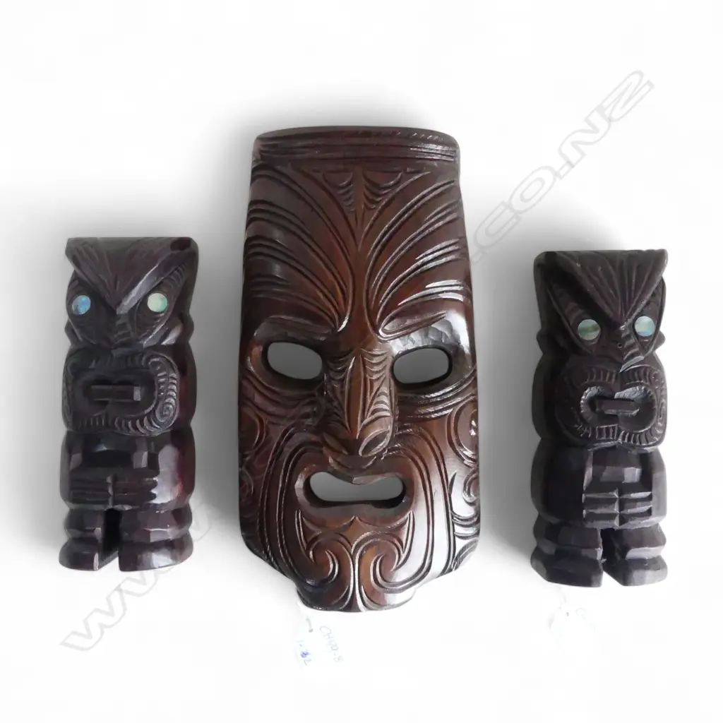 2 MAORI CARVED TEKOTEKO H.185mm + CARVED HEAD mark verso H.260mm Image 1++