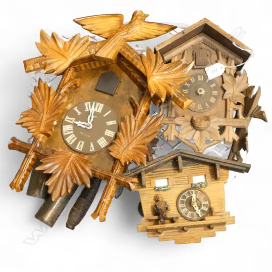 TRAY OF 3 VINTAGE WOOD CUCKOO CLOCKS VARIOUS CONDITIONS