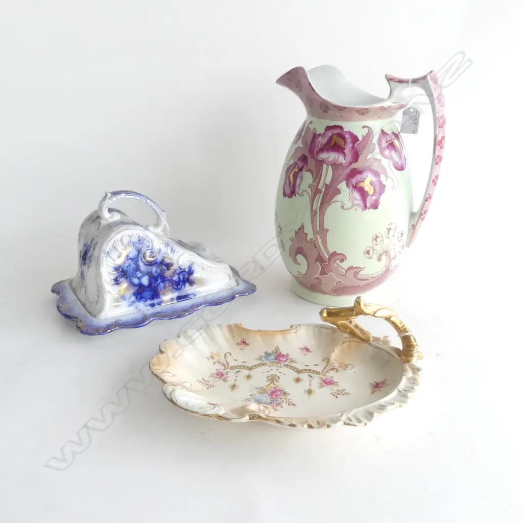 VICTORIAN 'FLOW BLUE' BUTTER DISH & TUNSTALL WASHBASIN PITCHER, H.320mm & GILT HANDLED DISH Image 1++