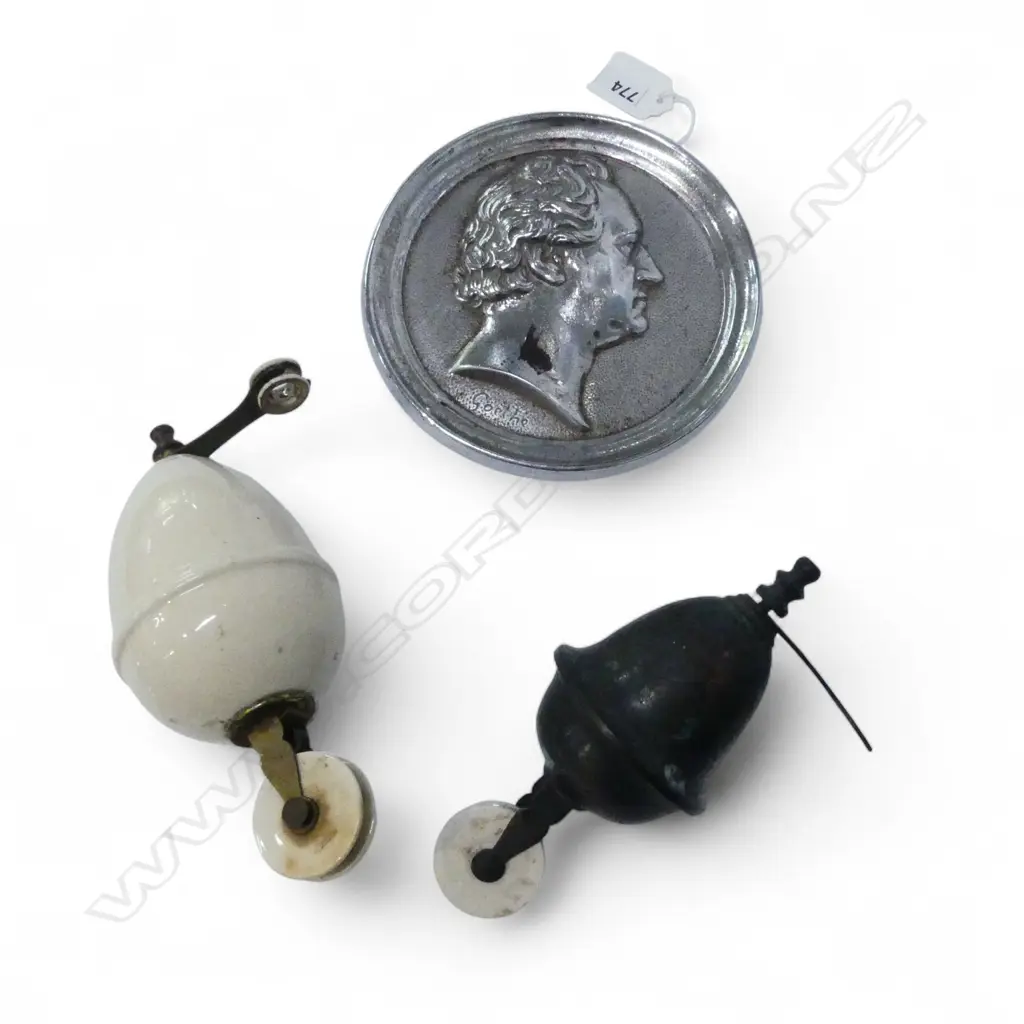 SILVER PLATED CAST IRON SIDE PROFILE OF JOHANN WOLFGANG VON GOETHE 160mm dia + 2 PENDANT LIGHT PULLEYS Image 1++