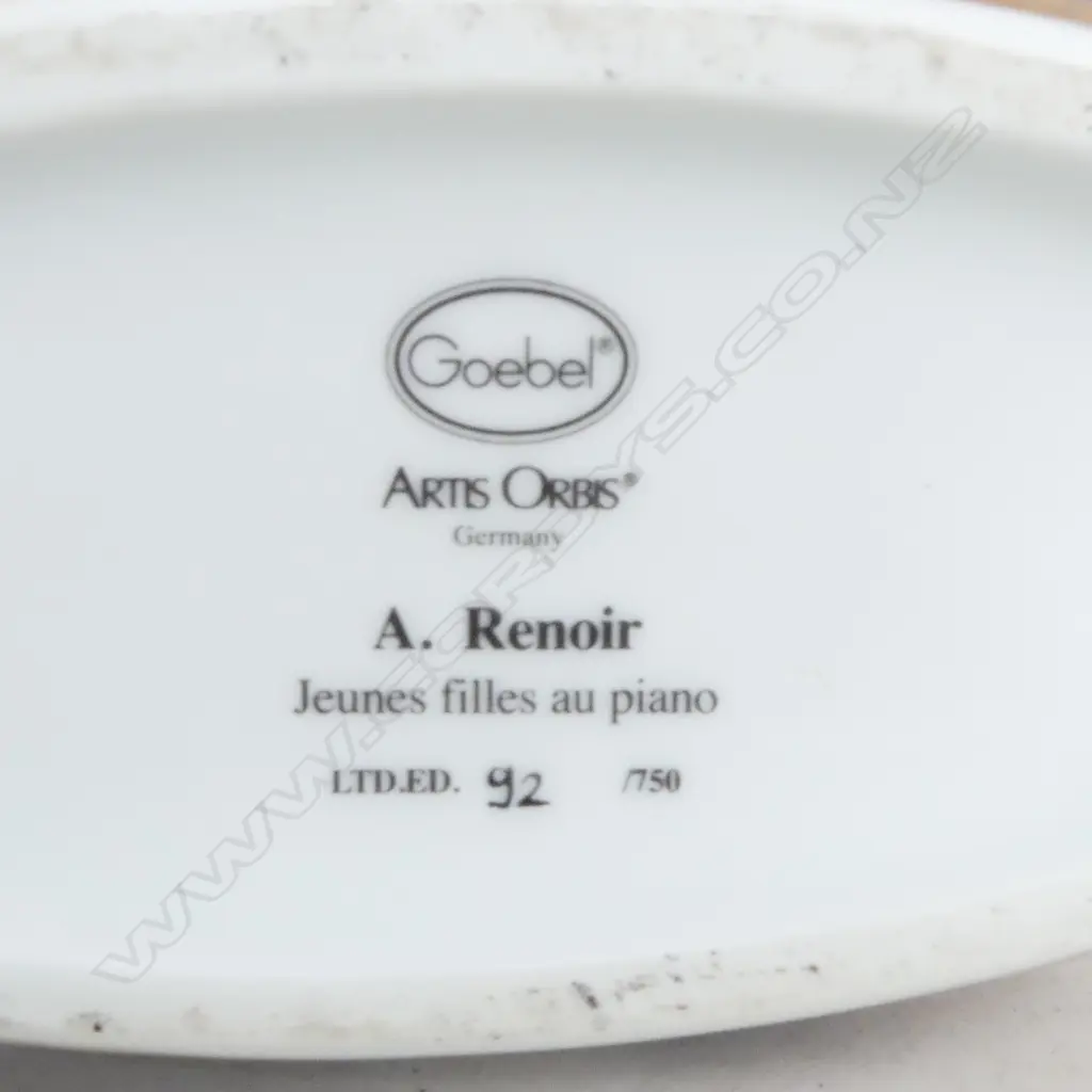 4 VASES; 2 WADE, SIGNED STUDIO POTTERY, GOEBEL A. RENOIR H.275mm Image 1++