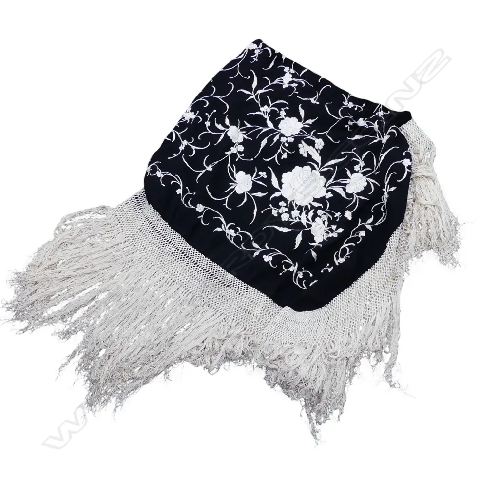 BLACK SHAWL Image 1++