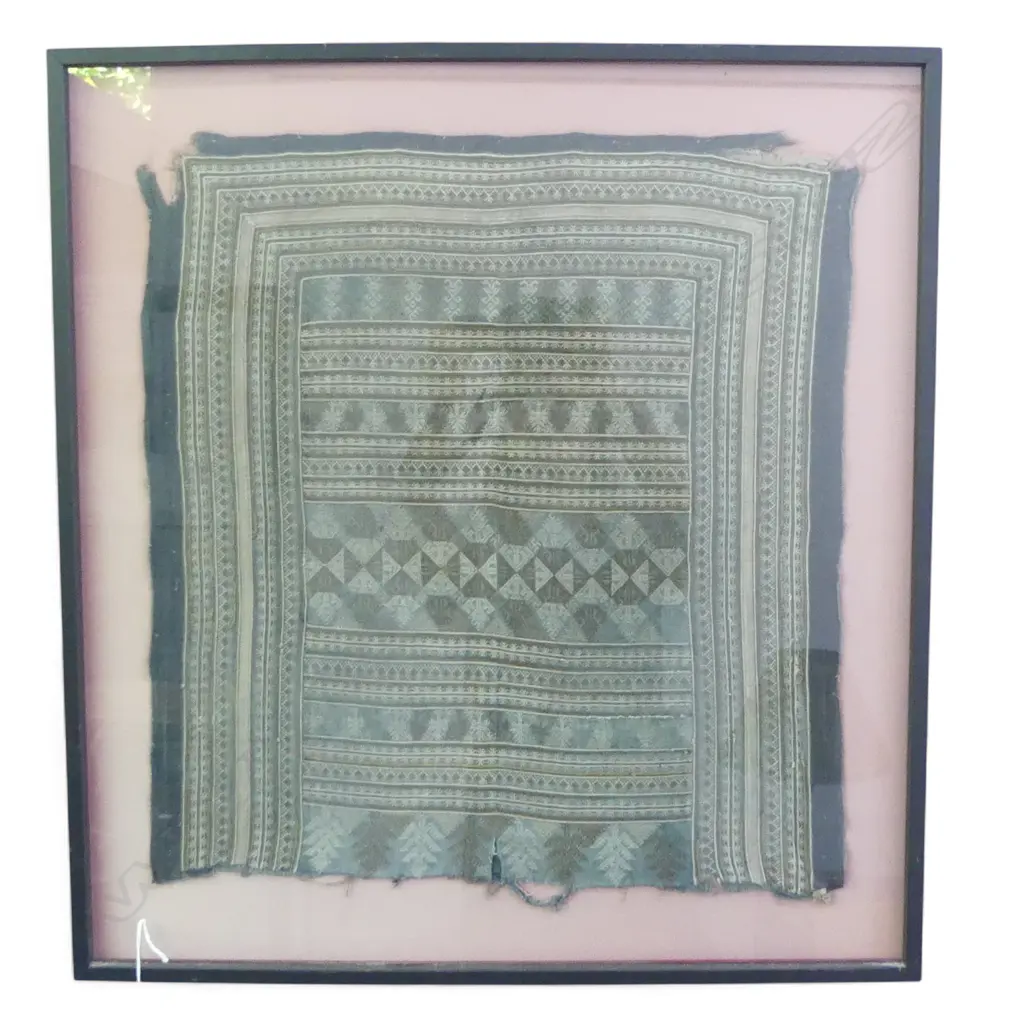 FRAMED TEXTILE 670x620mm Image 1++