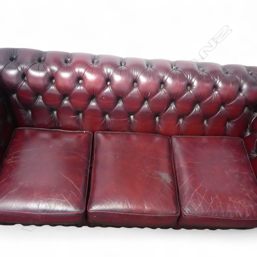 RED LEATHER BUTTON BACK CHESTERFIELD SOFA 2050x900x700mm Image 1++