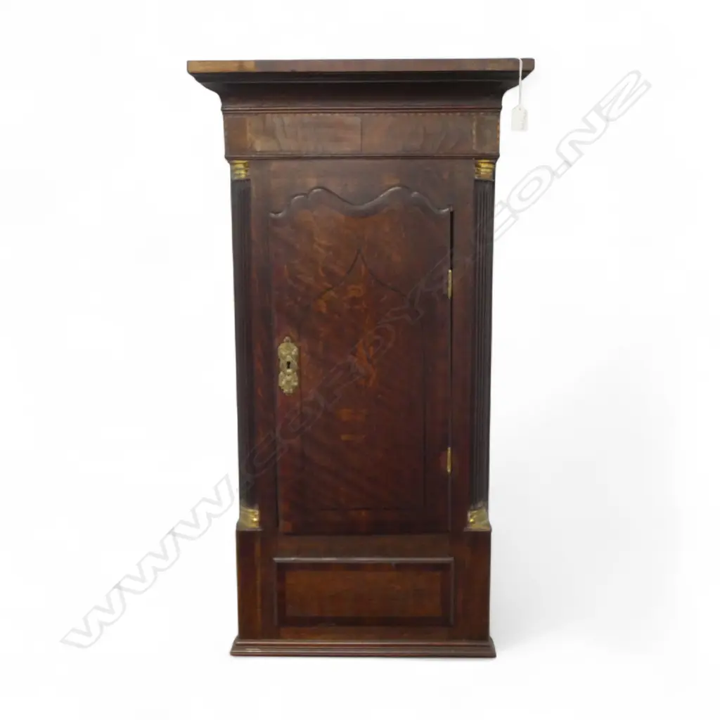 GEOGIAN OAK & MAHOGANY HANGING CORNER CUPBOARD H910MM Image 1++
