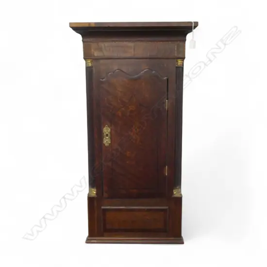 GEOGIAN OAK & MAHOGANY HANGING CORNER CUPBOARD H910MM