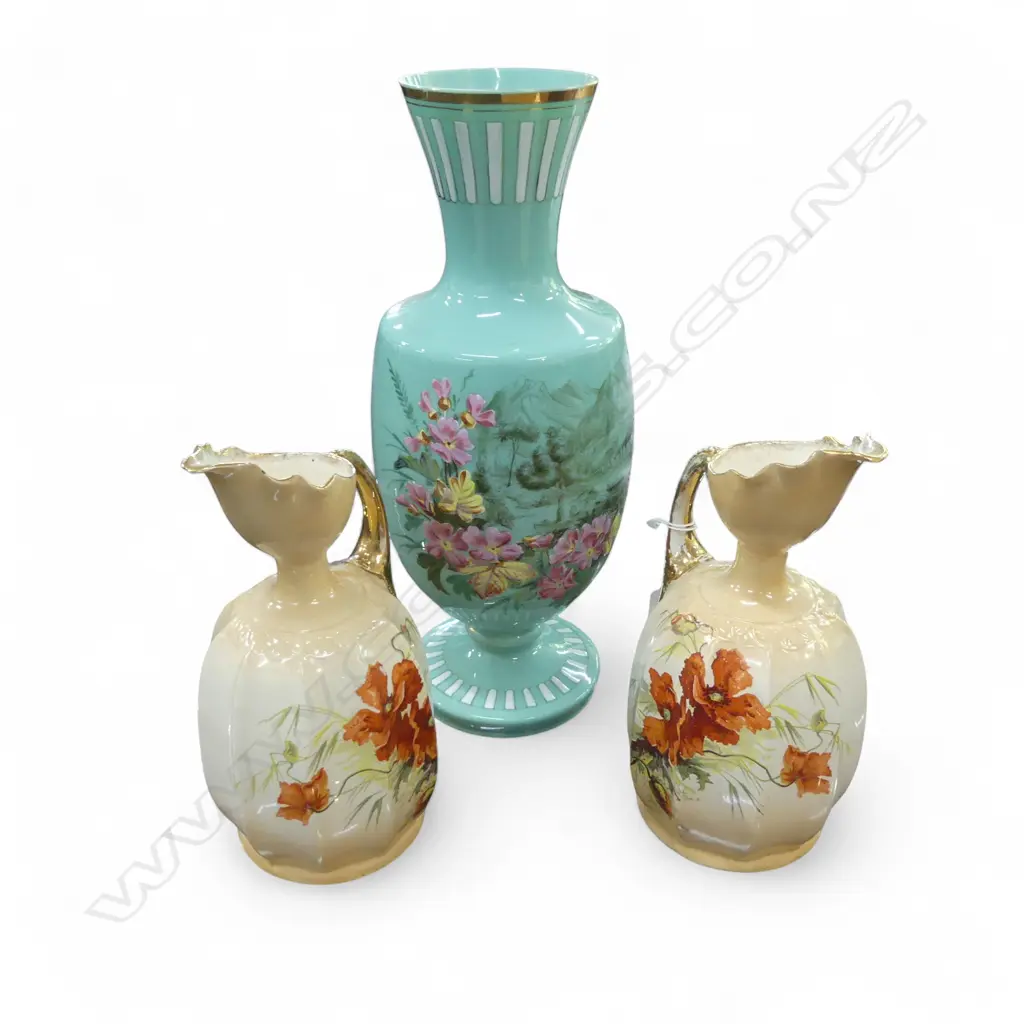 PR EDWARDIAN JUGS H.250mm + VICTORIAN GREEN GLASS VASE H.380mm Image 1++