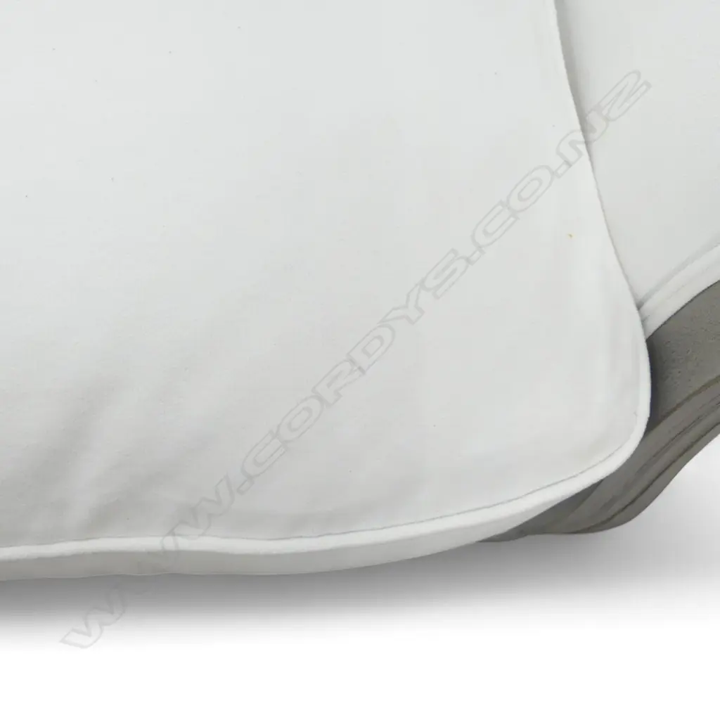 FRENCH STYLE SOFA w. WHITE UPHOLSTERY 2180x650x900mm Image 1++