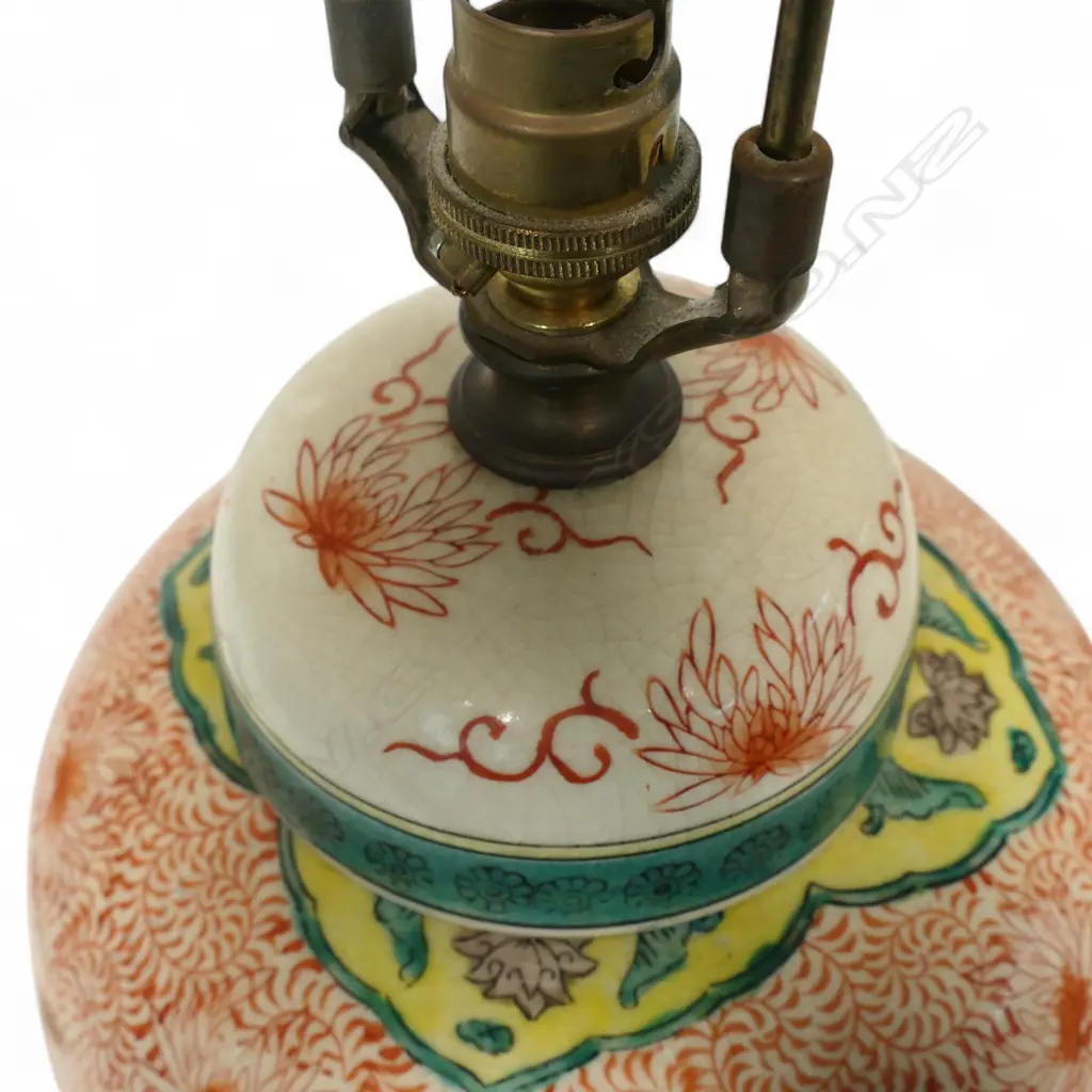 A vintage Chinese ginger jar table lamp, Image 1++