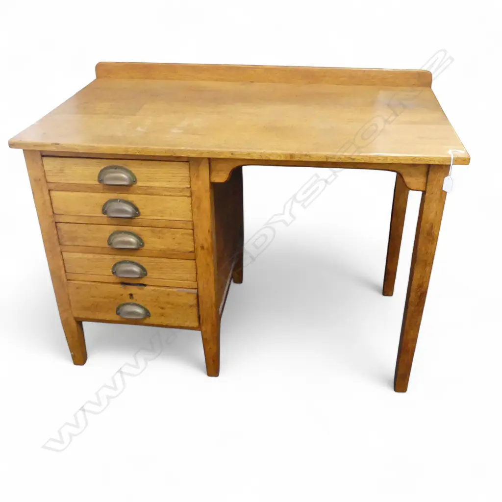 20thC OAK SINGLE PEDASTAL DESK 1070x610x785mm Image 1++