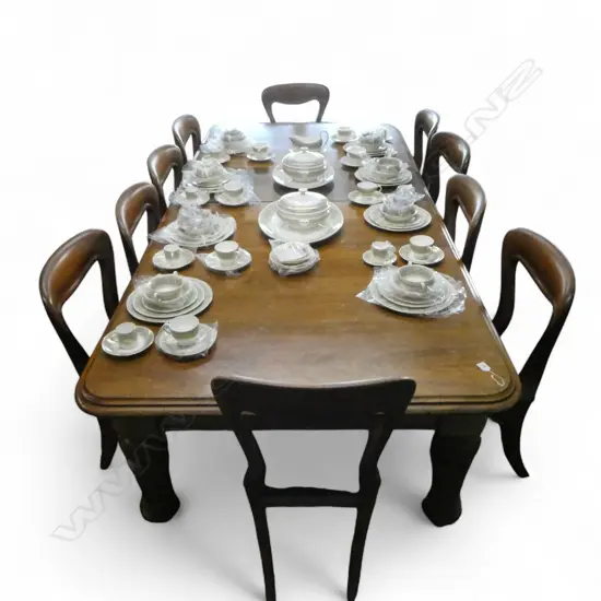 VICTORIAN MAHOGANY EXTENSION DINING TABLE w. 4 LEAVES, CRANK & 10 BALLOON BACK CHAIRS (4 BUTTONED SEAT, 6 RED)