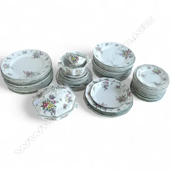 ROYAL DOULTON 'OLD LEEDS SRAYS' PART DINNER SERVICE, SOME WEAR